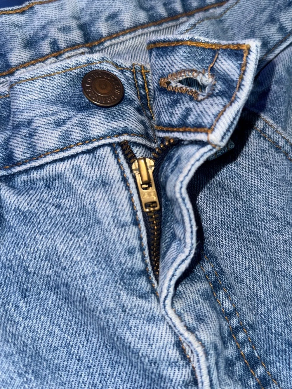 Vintage Levi’s 615 Orange Tab Jeans Made in UK Light Wash 100% Cotton W34 L30